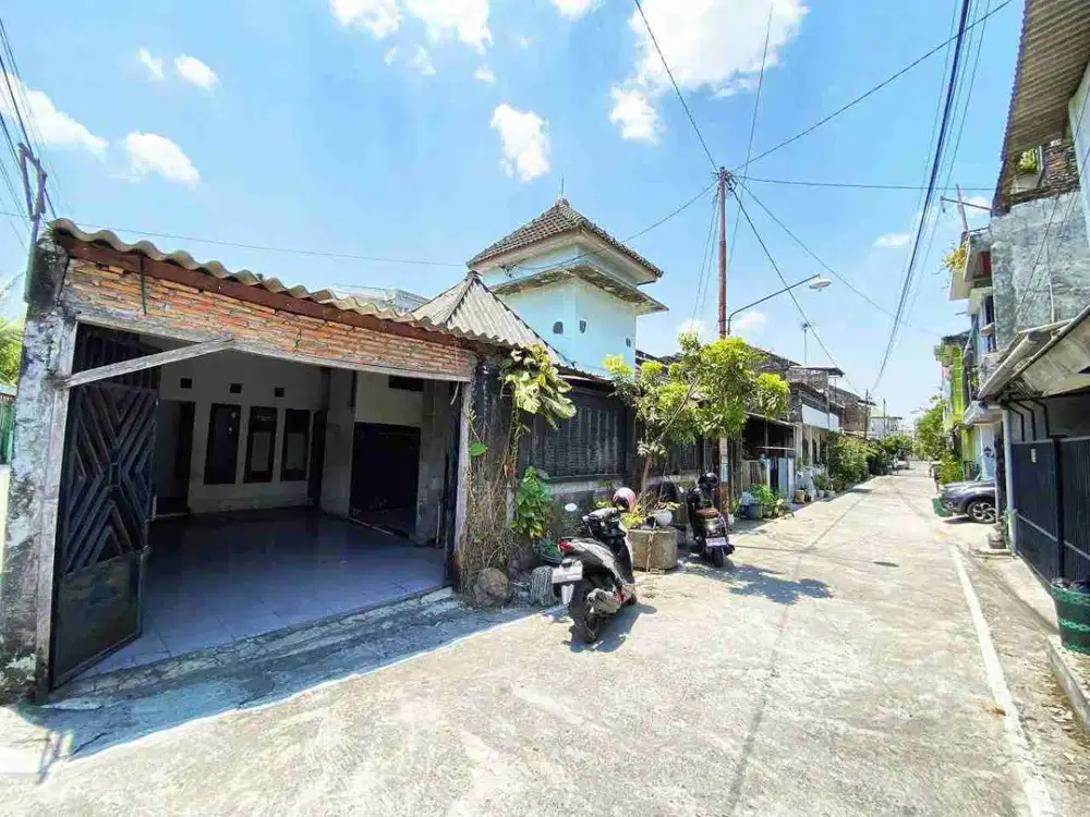 Rumah Second Luas di Perum Gedongan