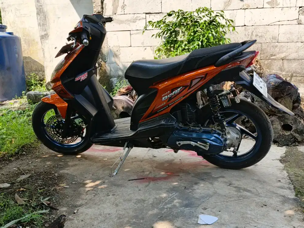 Juat beat karbu th 2008 asli warna orange pajak hidup