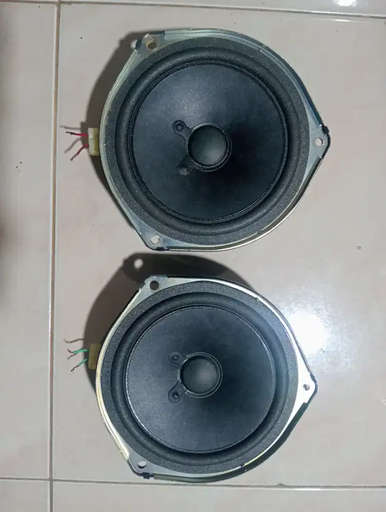 Speaker pintu mobil Daihatsu/toyota