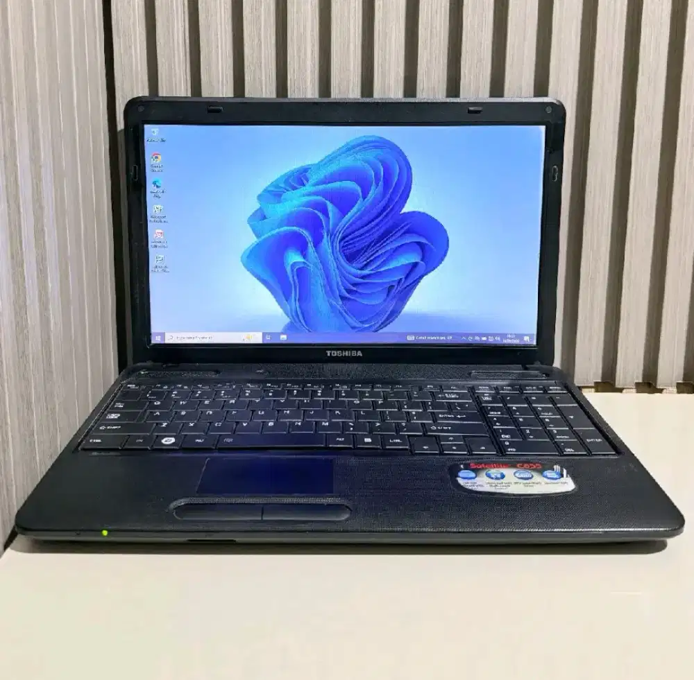 Laptop Toshiba C655 AMD