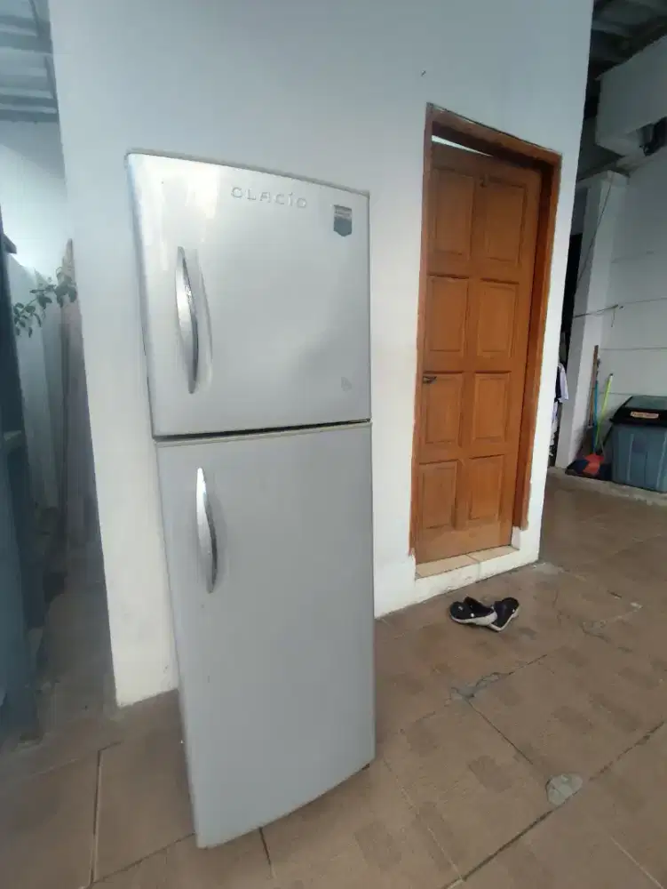 Kulkas TOSHIBA GLACIO
