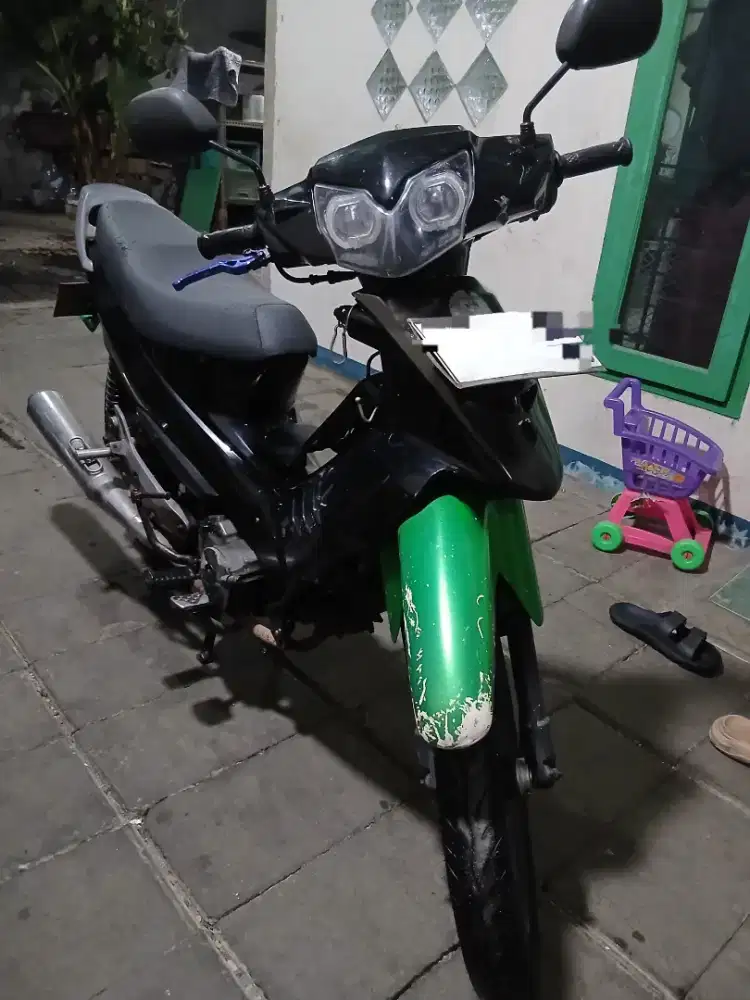 Suzuki shogun 125 tahun 2004