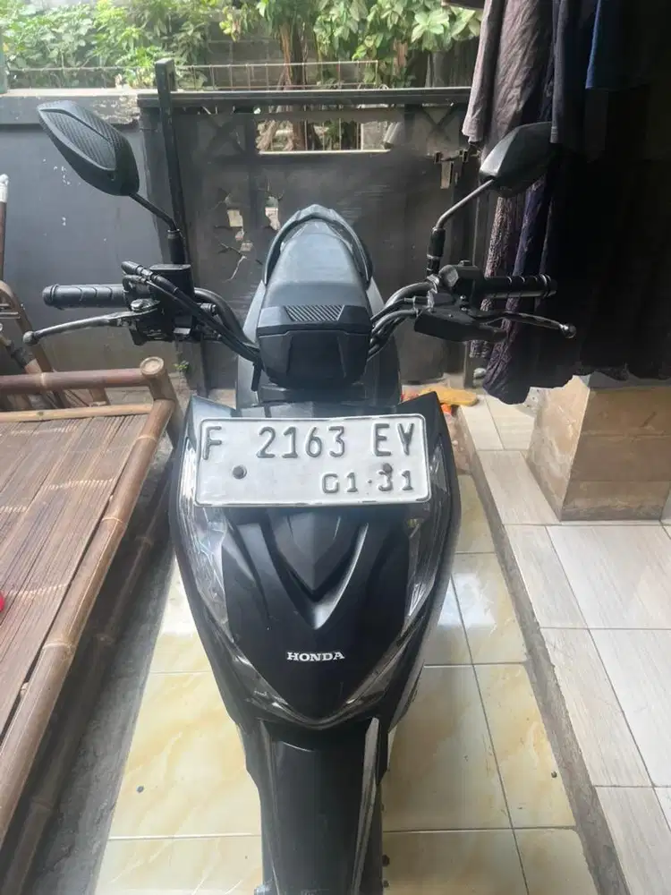 Beat Street 2021 Hitam