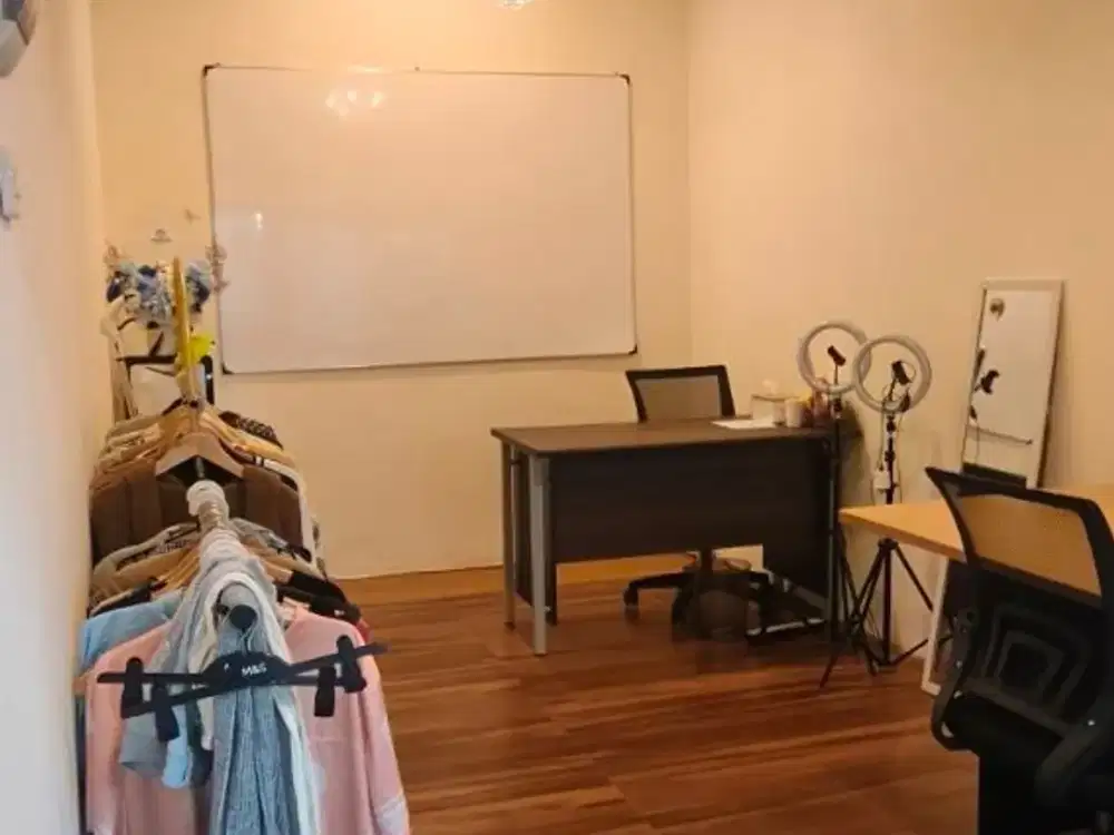 Disewakan Ruko di Thamrin City Semi Furnished