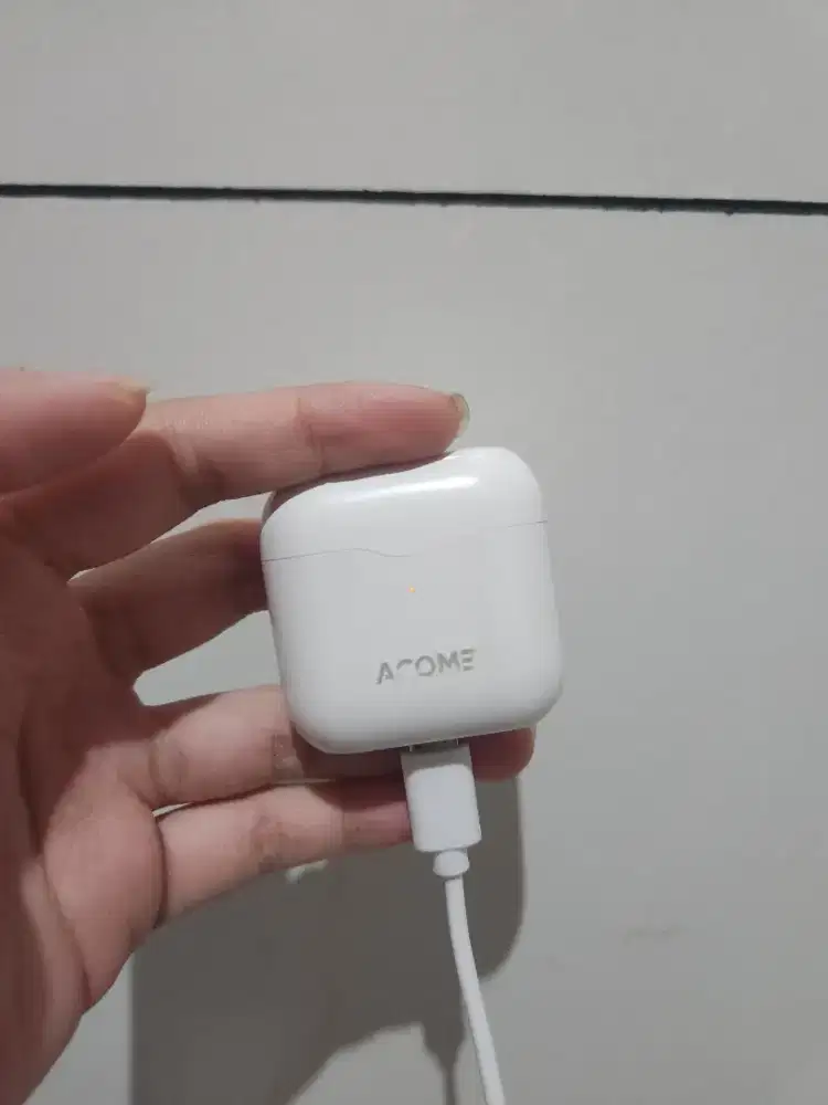 CHARGING CASE ACOME AT01 TANPA EARPHONE