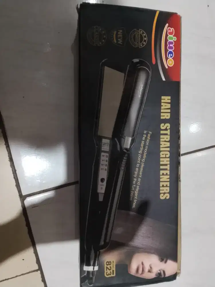 Catokan rambut Aiueo 823