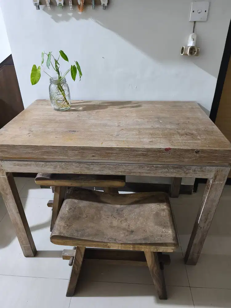 Meja kayu makan + 4 bangku