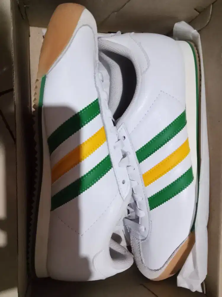 Sepatu Adidas K74