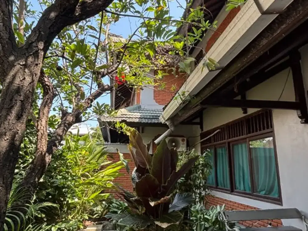 RUMAH DEKAT AREA PARIWISATA KUTA  BADUNG