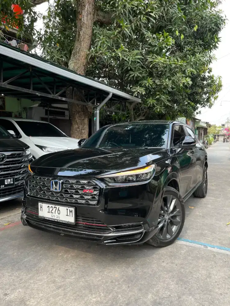 Di jual mobil MITSUBISHI HRV . R. S