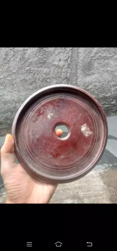 Pajangan Vintage China Circular Four Legged Red