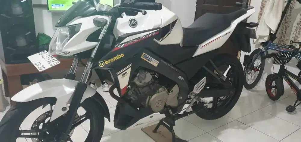 Nev Vixion Advance