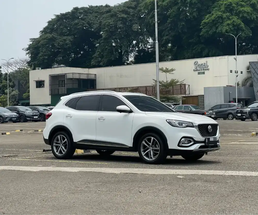 HARGA PROMO!! MG HS MAGNIFY I-SMART AT MATIC 2021 PUTIH