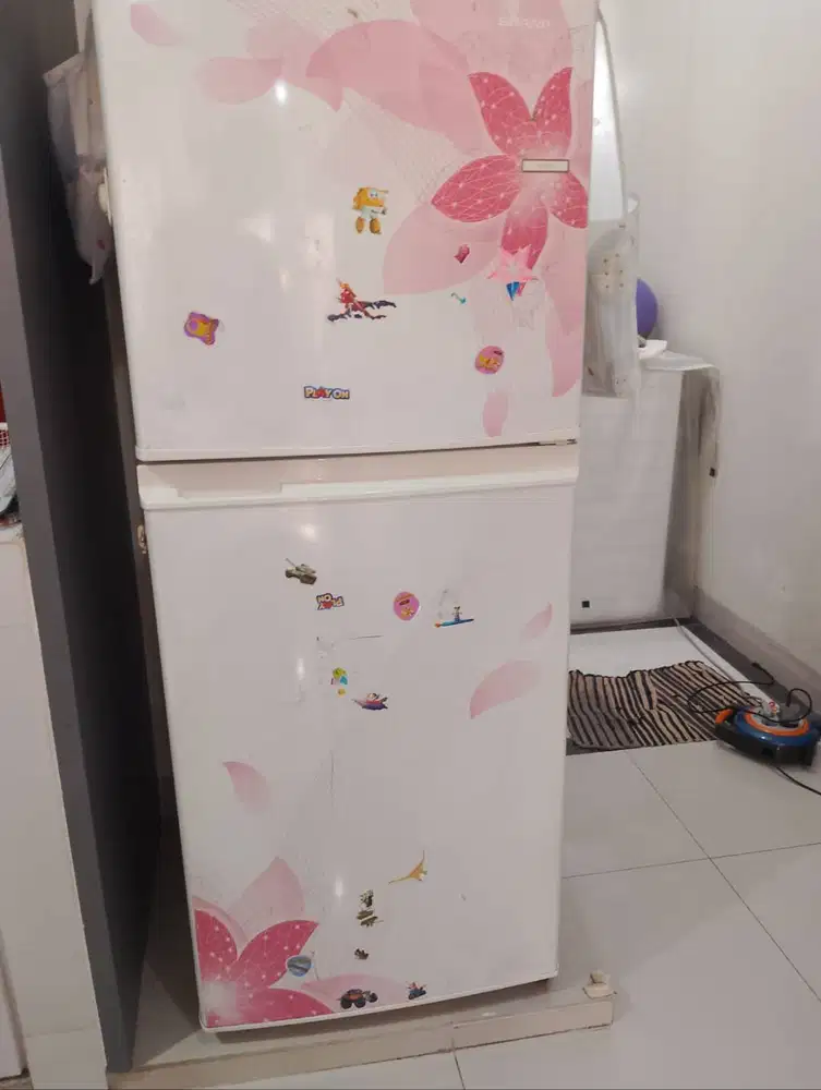 Jual kulkas bekas Sharp Sakura Rp 1.5jt