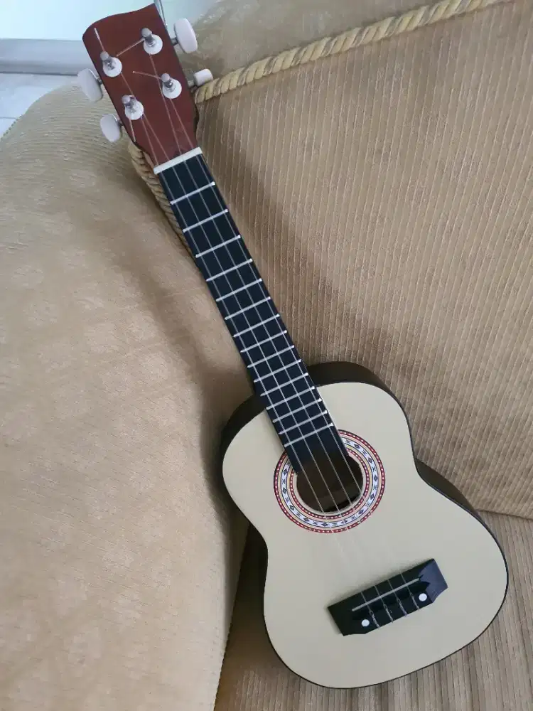 Ukulele - Gitar 4 Senar