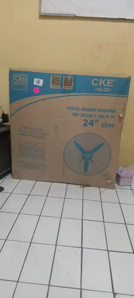 Kipas Angin Dinding 24in merk CKE
