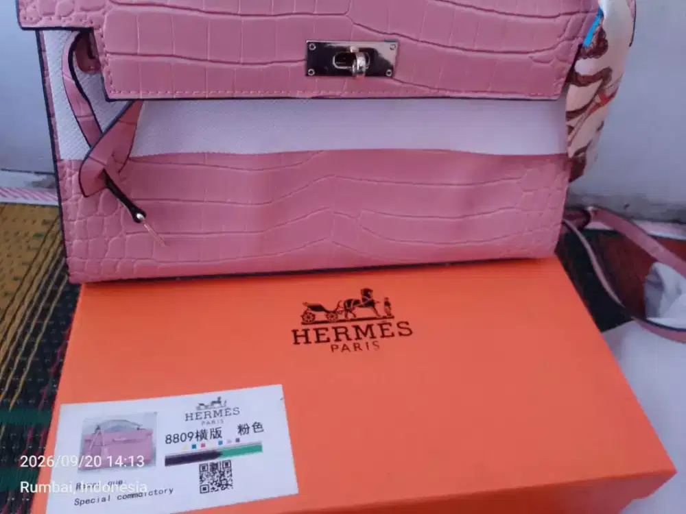 Tas branded Hermes