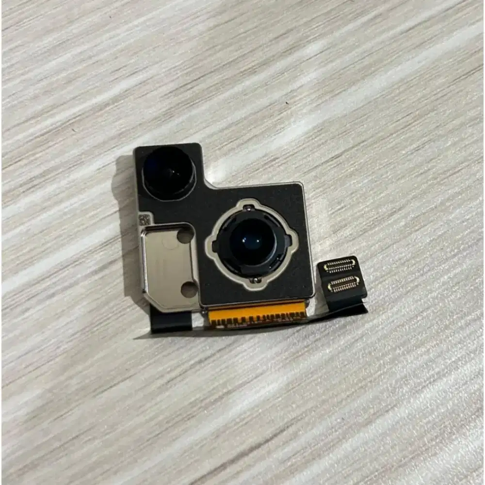 KAMERA BELAKANG IPHONE 13