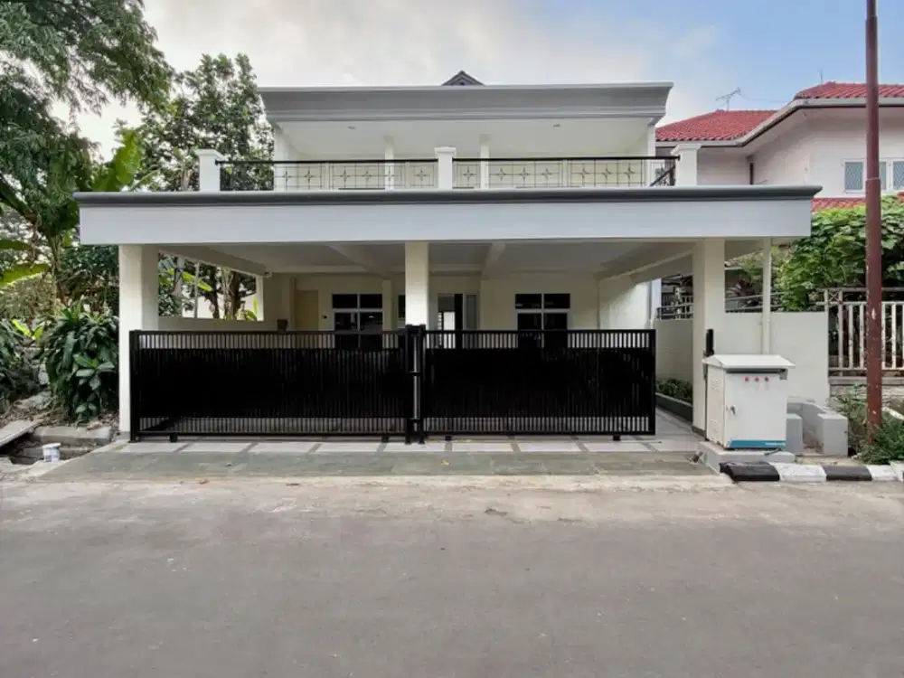 Rumah Dalam Komplek Dijual di Lebak Bulus, Jakarta Selatan – Kolam Renang, SHM