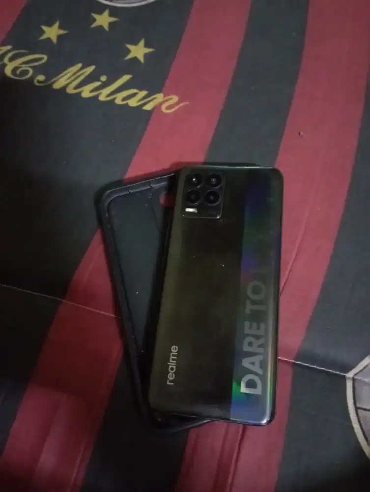 Realme 8 masih mulus