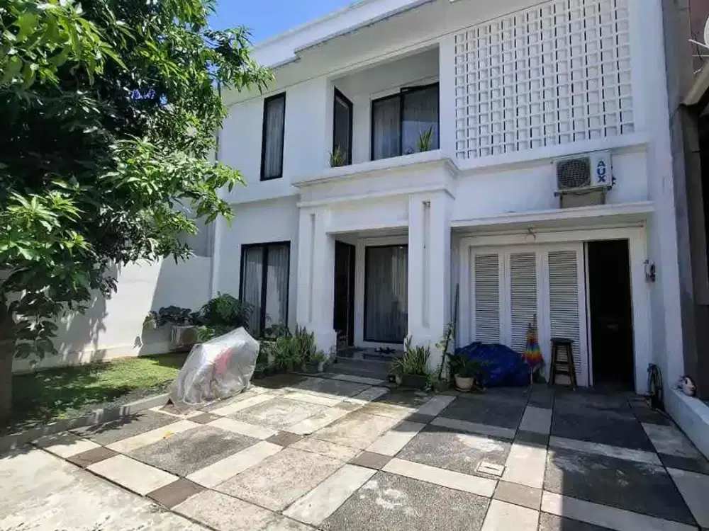 *Dijual Rumah di Sutera Feronia*

LT 180 m2
Dimensi 9 X 20
LB 170 an m2
Kt 3 +1
KM 3 +1
Hadap Selatan
SHM
Rumah siap huni, telah di renovasi upgrade dr rumah std Developer

*Harga 4.5 M nego*