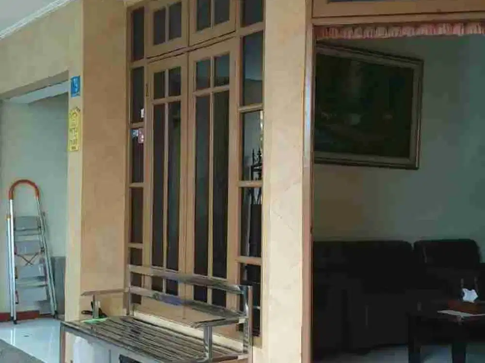 DIJUAL RUMAH TERAWAT BENDUL MERISI 2 LANTAI