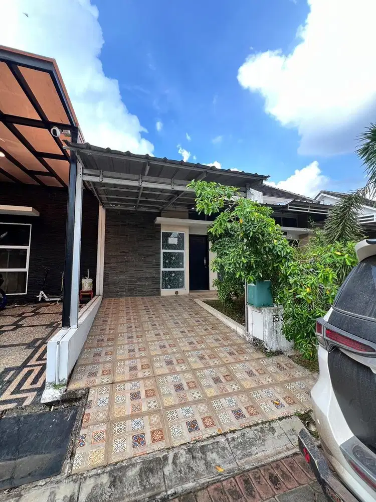 Di jual rumah green resort