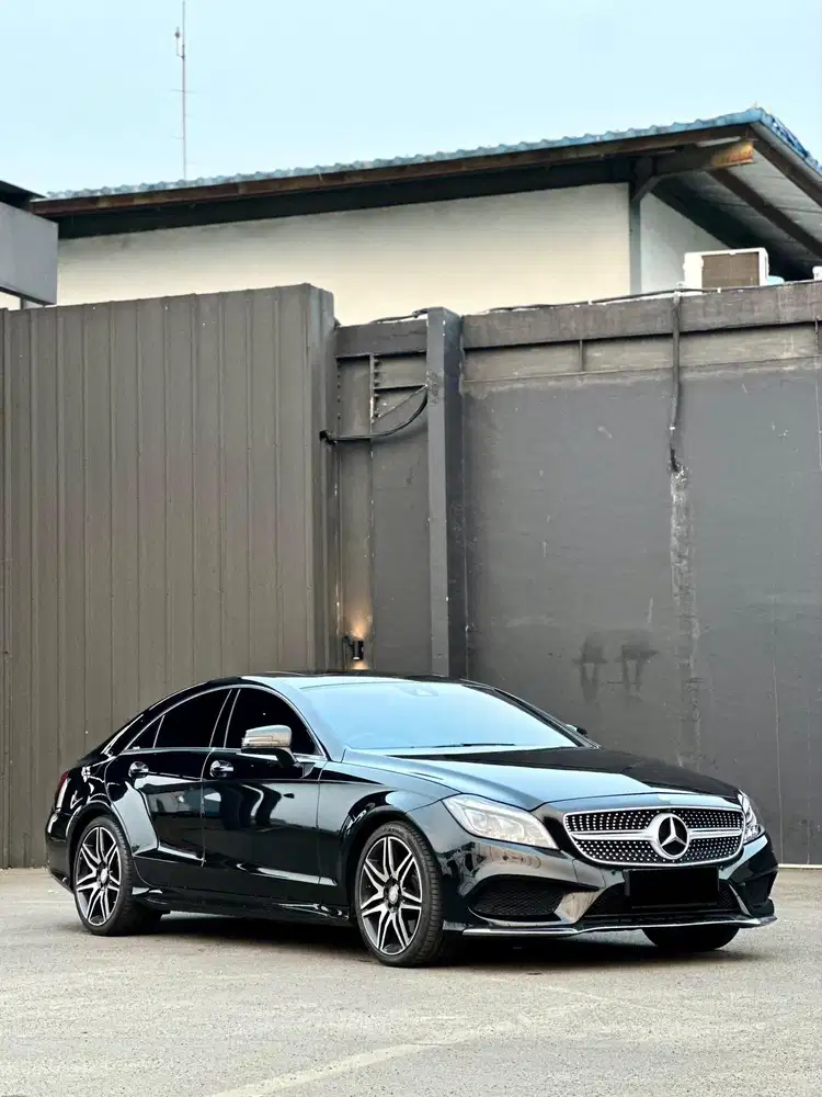 Mercedes benz CLS400 AMG plus low km like new