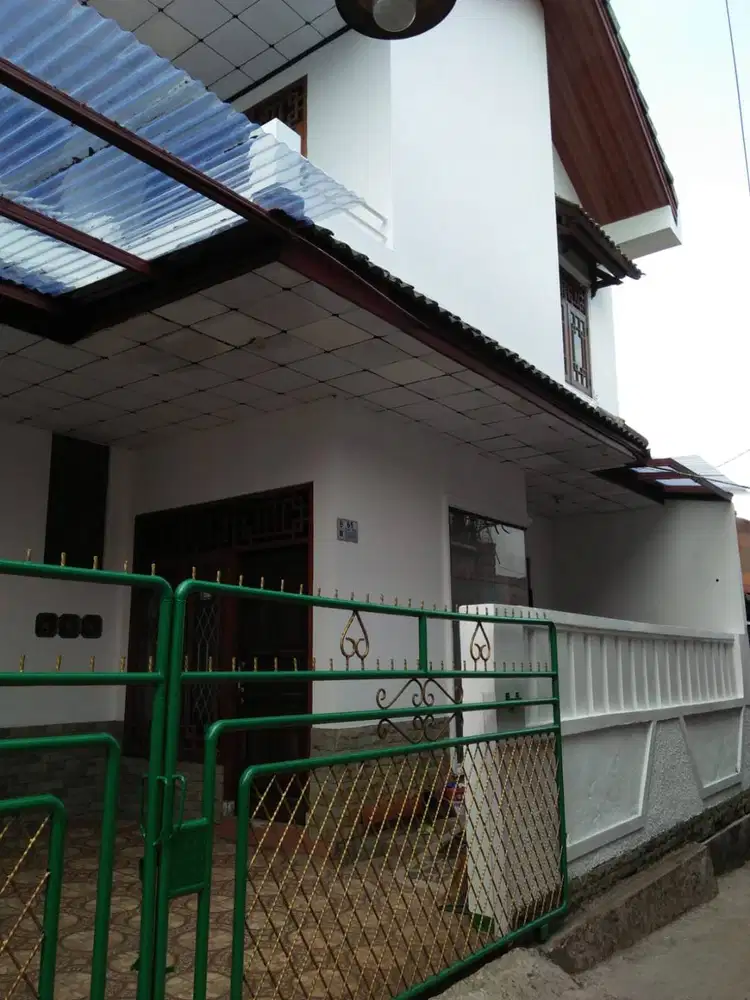 Dijual Rumah Lantai 3 di Depok