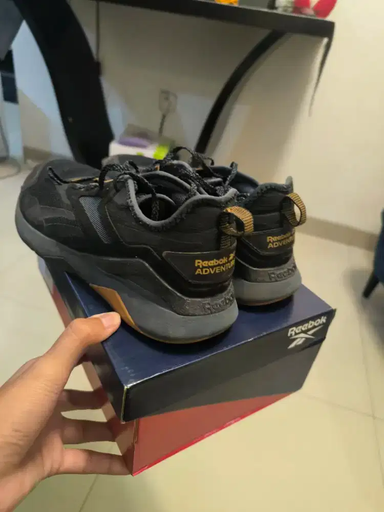 Sepatu gunung Reebok Nanoflex Adventure