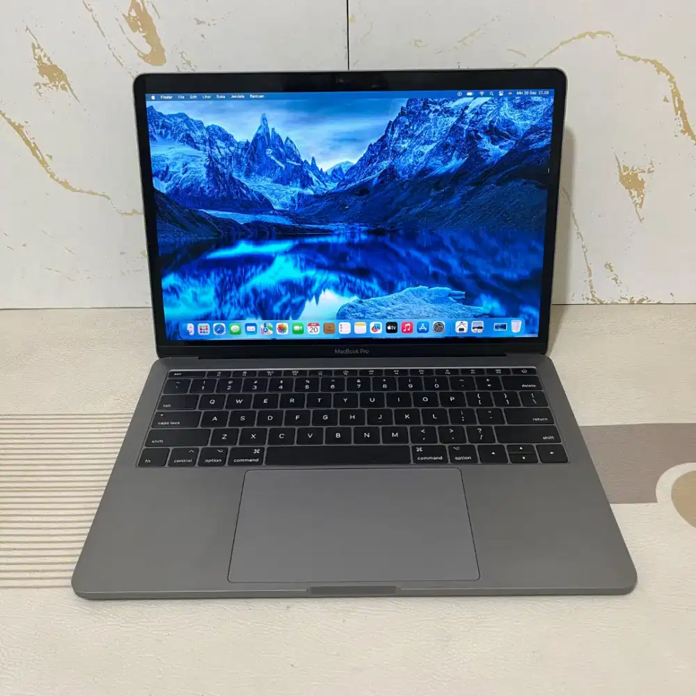Macbook Pro i7, 13-inch 2017.