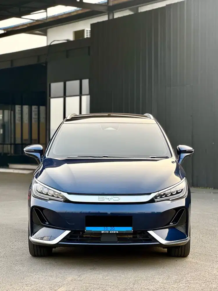 BYD M6 SUPERIOR EV 2025 SUPERIOR PANORAMIC 7SEATERS