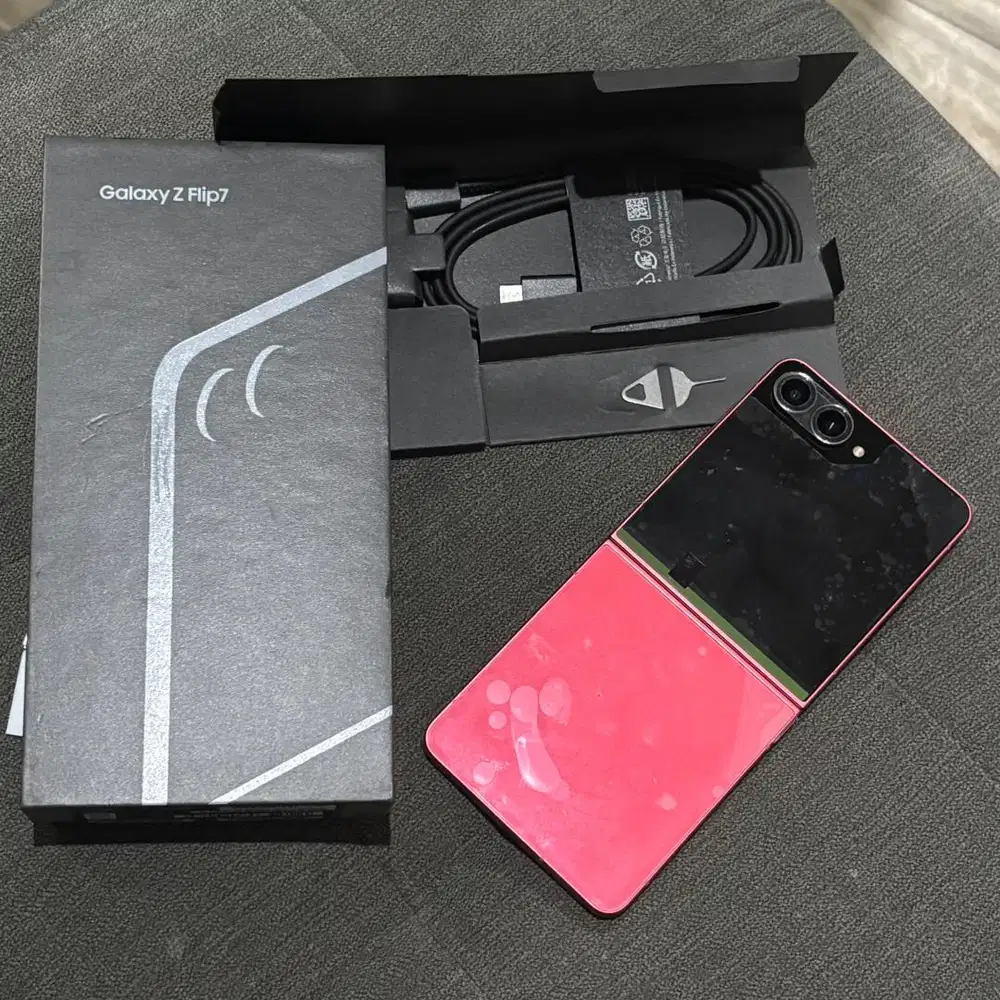 Samsung Galaxy Z Flip7 512GB Mulus 100% Samsung Care s/d Agustus 2027