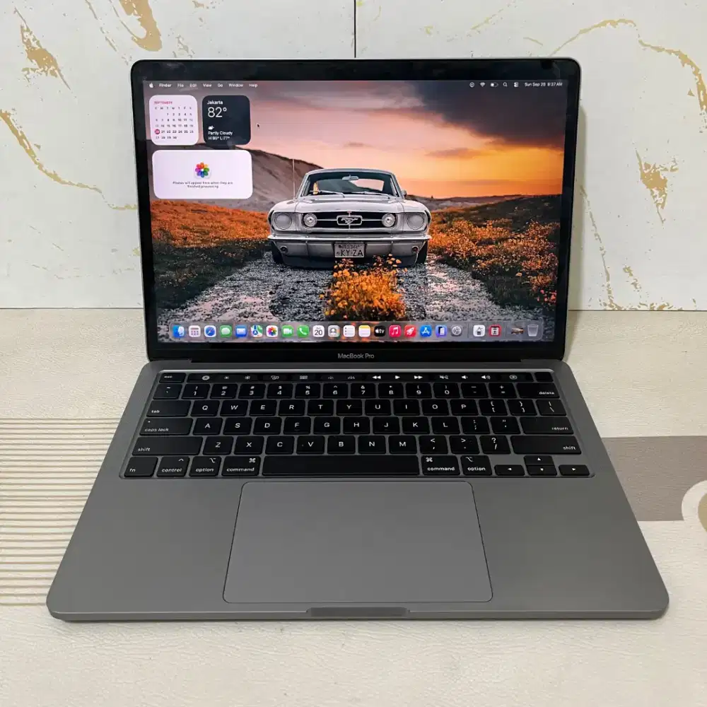 Macbook Pro Touchbar 13-inch 2020.
