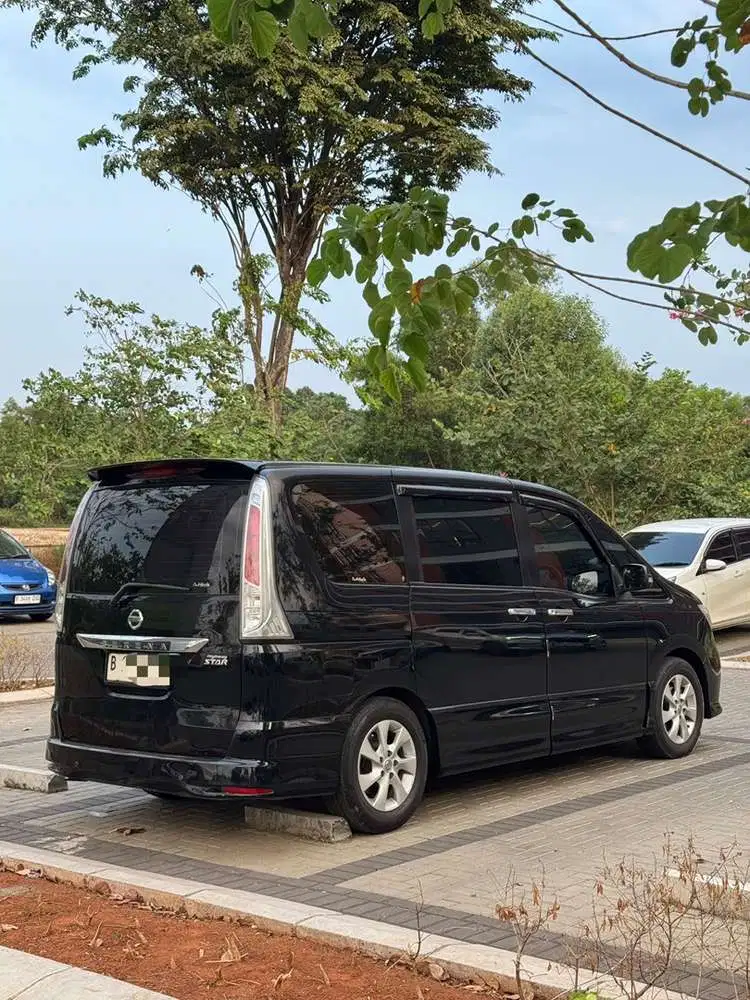 Nissan Serena 2013 Bensin
