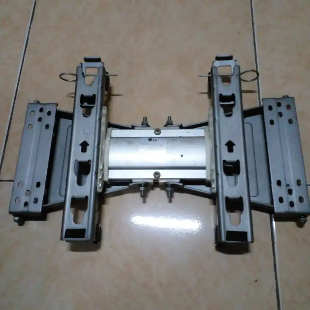 Breket bekas masih bagus