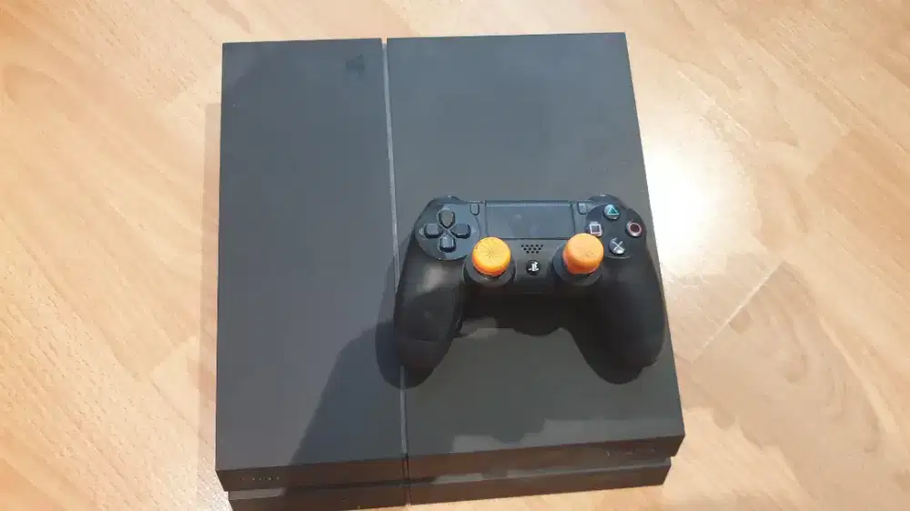 Dijual Ps4 fat fullset - hd 500 Gb