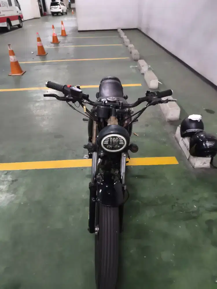 Cafe racer thunder