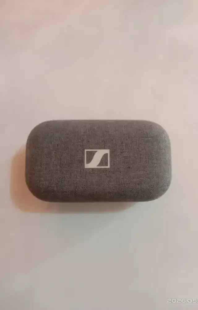 Earphone sennheiser