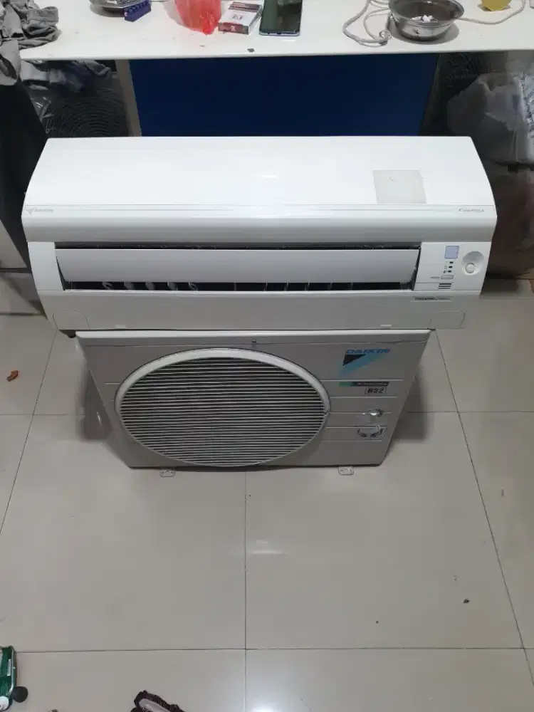 Second Ac Daikin thailand Inventer 1pk ( mulus dan Ori)