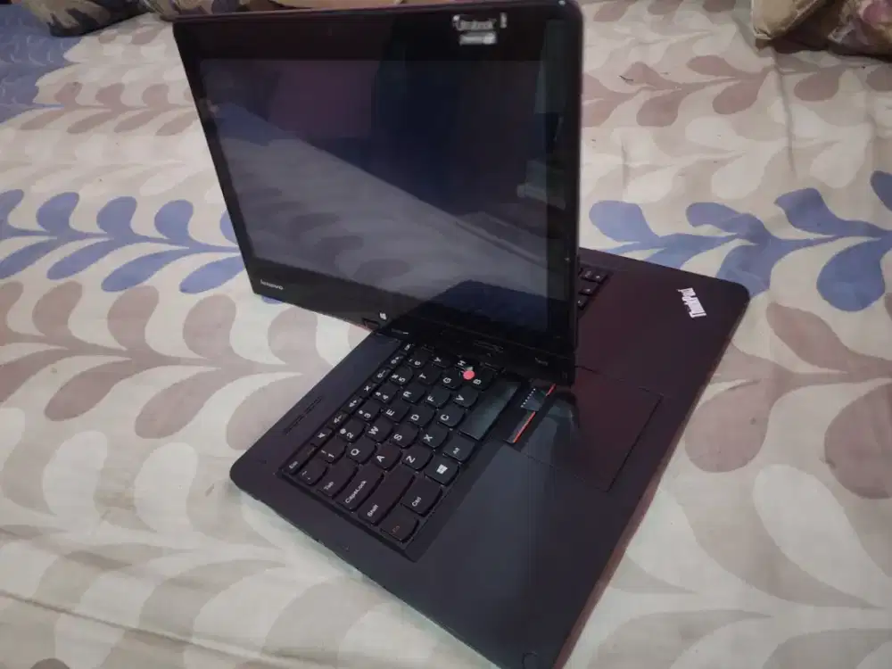 Laptop Thinkpad S230u (twist)