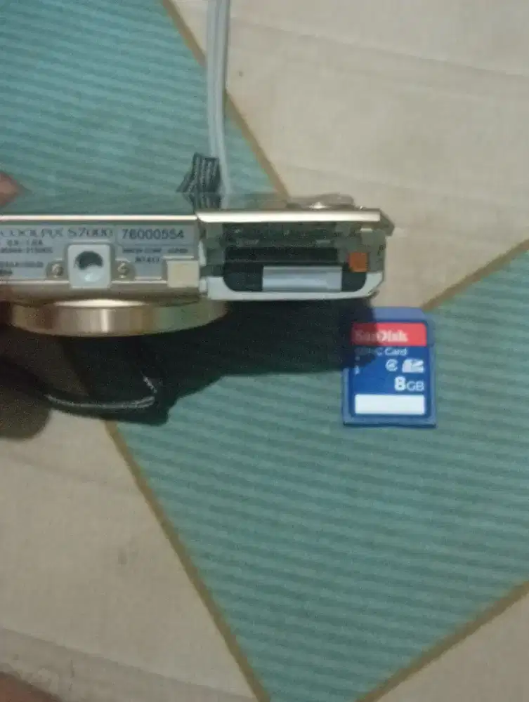 Camera Nikon ( Coolpix s70000)