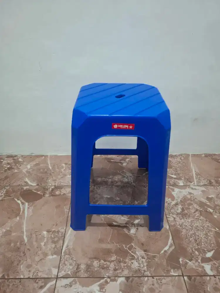 Kursi plastik lionstar