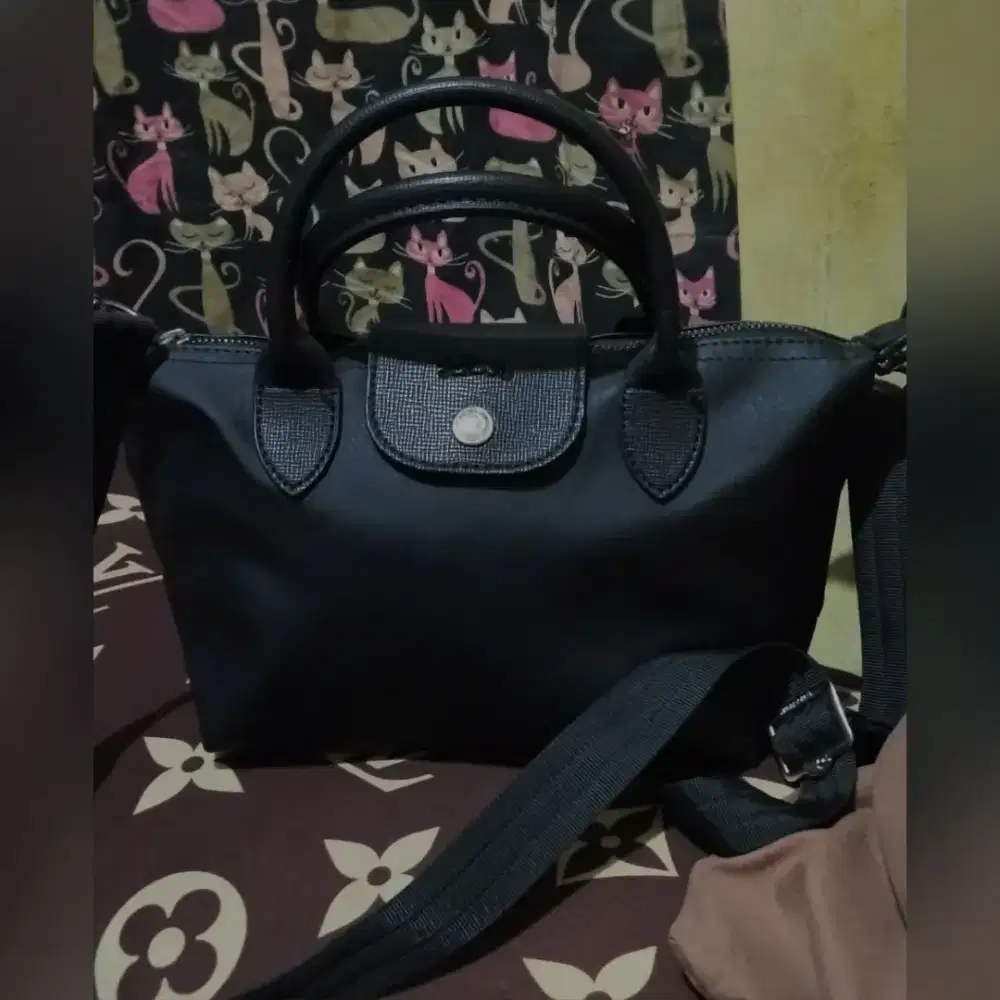 Tas longcham hitam