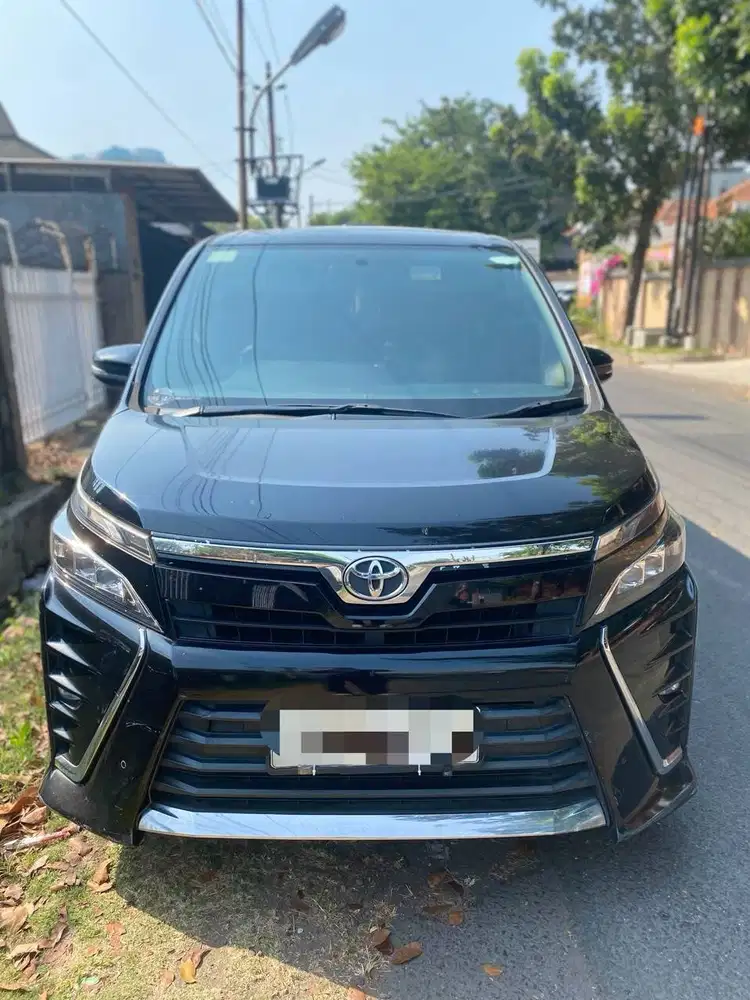 TOYOTA VOXY 2019 AT ISTIMEWA TIDAK ADA HARGA SEMURAH INI