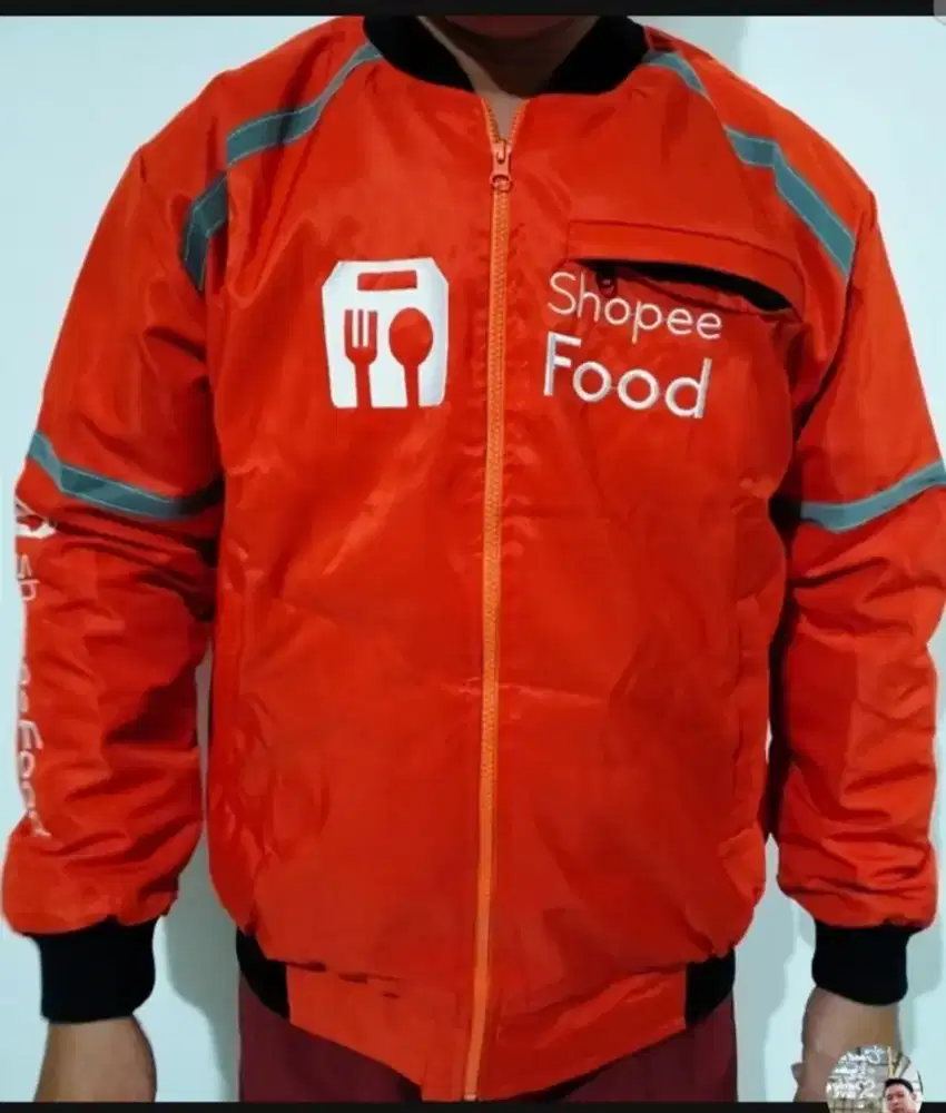 Jacket shope ukuran XL masih baru dalam plastik minat WA aj