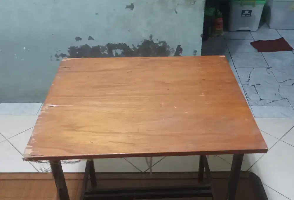 Meja Komputer/Belajar