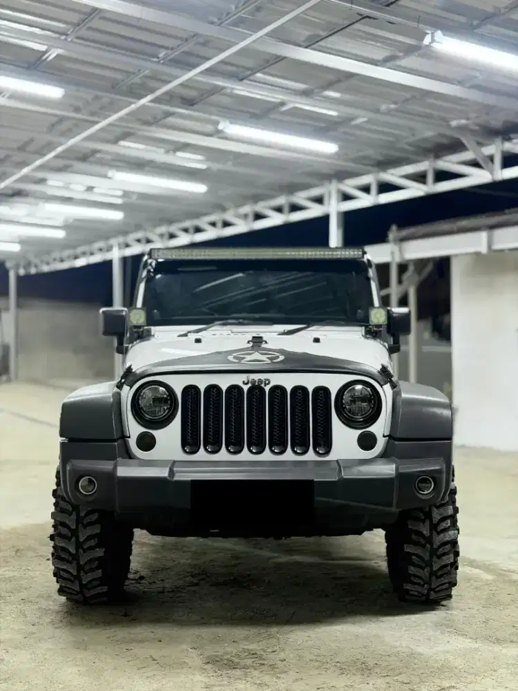 [Cash] JEEP WRANGLER SPORT RUBICON