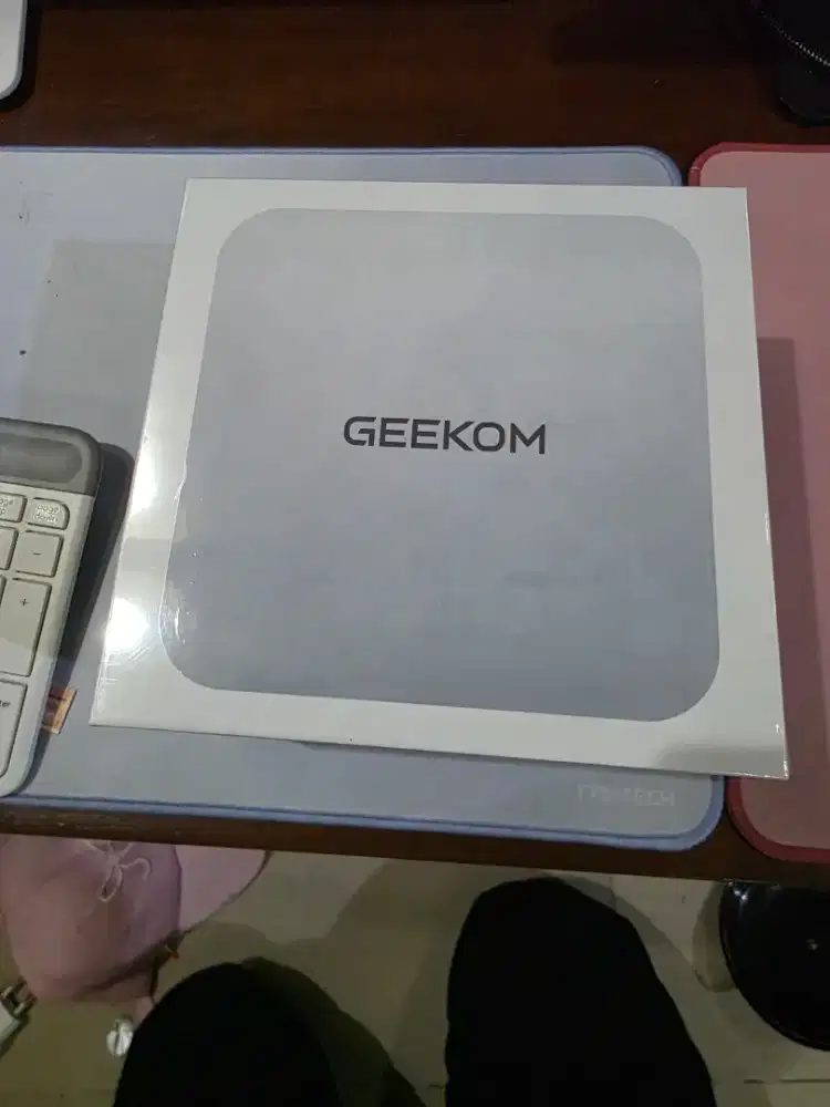 Geekom A9 max Ai 32/1Tb new segel