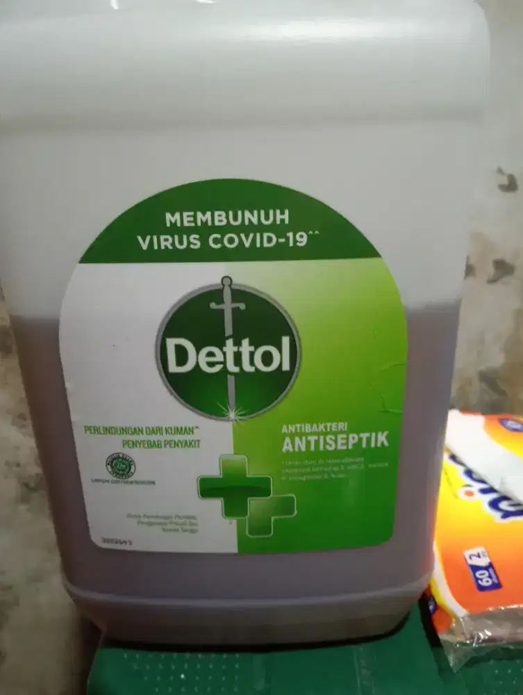 dijual Detol antiseptic pembunuh bakteri dan kuman 3 liter